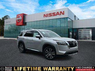 New 2025 Nissan Pathfinder Platinum image 1