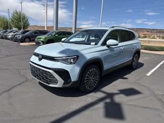 New 2025 Volkswagen Taos SE image 1