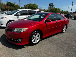 Used 2014 Toyota Camry SE image 1