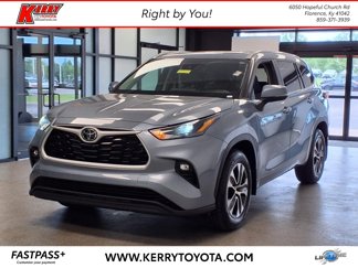 Certified 2023 Toyota Highlander XLE image 1