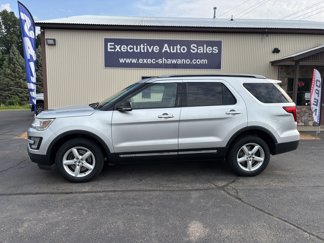 Used 2017 Ford Explorer XLT w/ Equipment Group 202A image 1