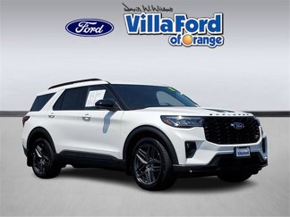 Used 2025 Ford Explorer ST image 1