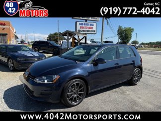 Used 2017 Volkswagen Golf 4-Door image 1