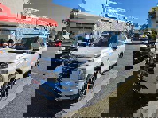 New 2025 Mitsubishi Outlander SE image 1