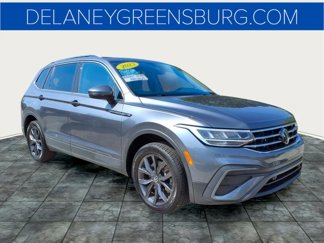 Used 2023 Volkswagen Tiguan SE image 1