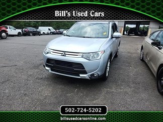 Used 2015 Mitsubishi Outlander SE image 1