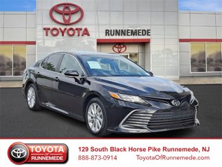 Certified 2024 Toyota Camry LE image 1