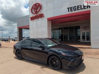 New 2025 Toyota Camry SE image 1