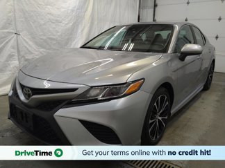 Used 2020 Toyota Camry SE image 1