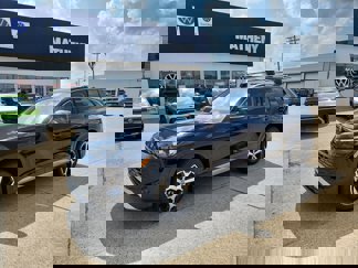 New 2025 Volkswagen Tiguan SE image 1