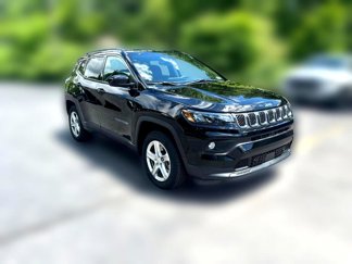 Used 2023 Jeep Compass Latitude w/ Convenience Group image 1
