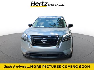 Used 2024 Nissan Pathfinder S image 1