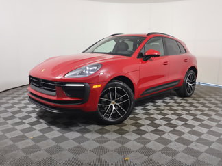 Used 2024 Porsche Macan image 1