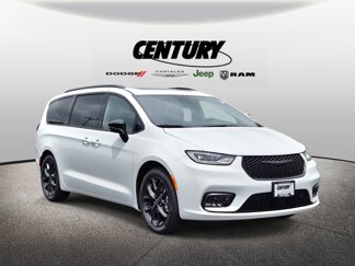 New 2025 Chrysler Pacifica Limited image 1