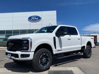 New 2025 Ford F250 4x4 Crew Cab Super Duty image 1