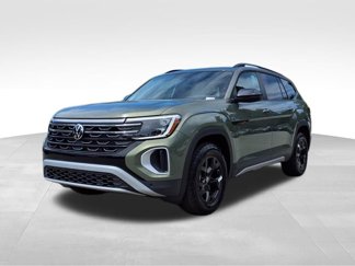 New 2025 Volkswagen Atlas Peak Edition SE image 1