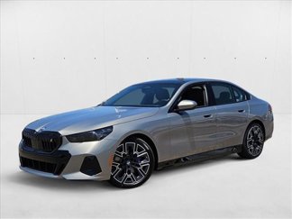 New 2026 BMW i5 eDrive40 w/ Executive Package image 1