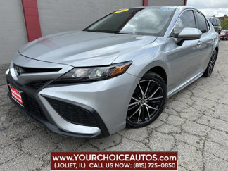 Used 2021 Toyota Camry SE image 1