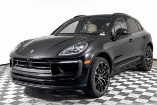 Certified 2025 Porsche Macan image 1