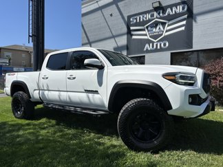 Used 2023 Toyota Tacoma TRD Off-Road image 1