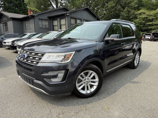 Used 2017 Ford Explorer XLT w/ Equipment Group 202A image 1