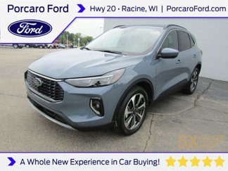 Used 2023 Ford Escape Platinum image 1