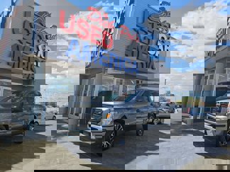 Used 2023 Nissan Titan SV image 1
