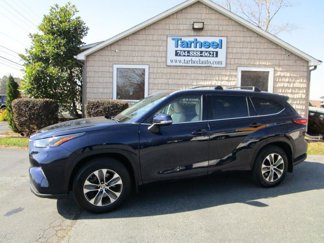 Used 2022 Toyota Highlander XLE image 1