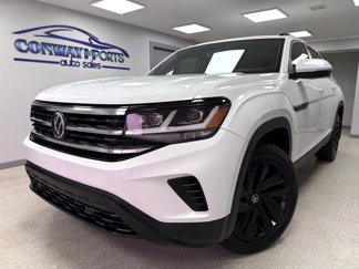 Used 2022 Volkswagen Atlas Cross Sport SE w/ Panoramic Sunroof Package image 1