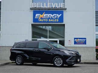 Used 2023 Toyota Sienna LE image 1
