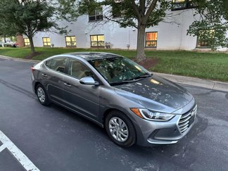 Used 2018 Hyundai Elantra SE w/ Cargo Package image 1