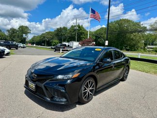 Used 2021 Toyota Camry SE image 1