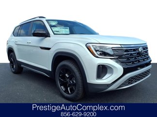 New 2025 Volkswagen Atlas Peak Edition SE image 1