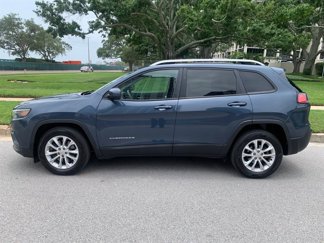 Used 2020 Jeep Cherokee Latitude image 1