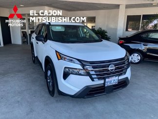 Used 2024 Nissan Rogue S image 1