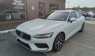 Used 2020 Volvo S60 T5 Momentum image 1