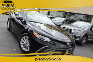 Used 2022 Toyota Camry LE image 1