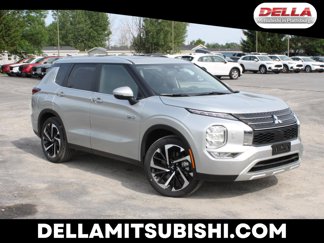 New 2025 Mitsubishi Outlander SE image 1
