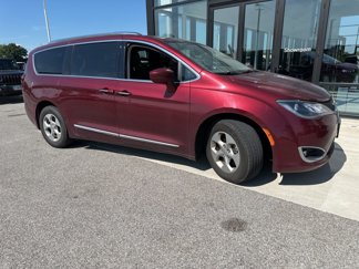 Used 2017 Chrysler Pacifica Touring-L Plus image 1