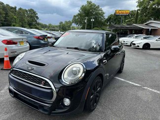 Used 2018 MINI Cooper S image 1