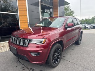 Certified 2022 Jeep Grand Cherokee Laredo X image 1