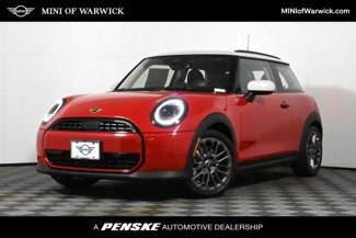 Used 2025 MINI Cooper 2-Door Hardtop image 1