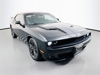Used 2019 Dodge Challenger SXT w/ Plus Package image 1