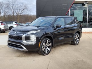 New 2025 Mitsubishi Outlander SE image 1