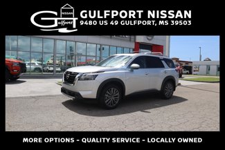 New 2025 Nissan Pathfinder SL image 1