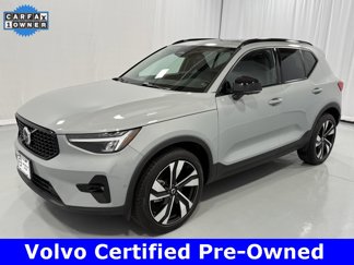 Used 2024 Volvo XC40 B5 Plus image 1
