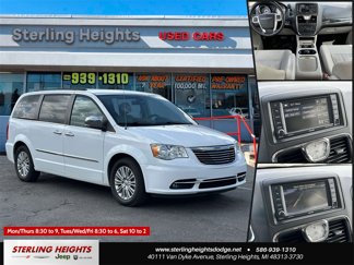 Used 2015 Chrysler Town & Country Touring-L w/ Driver Convenience Group image 1