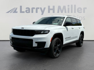 Used 2023 Jeep Grand Cherokee L Laredo image 1