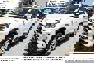 Used 2021 Toyota RAV4 XLE image 1
