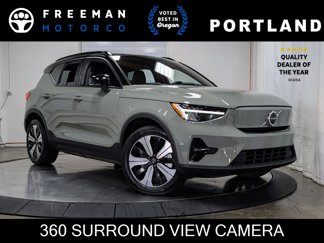 Used 2023 Volvo XC40 Recharge Plus image 1